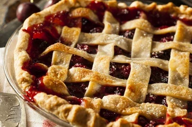 vegan cherry pie with laced crust